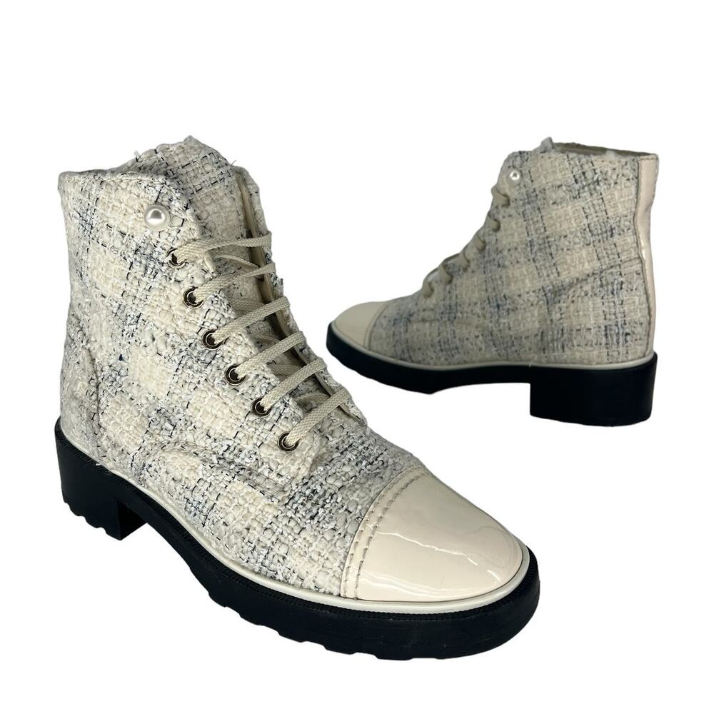 Chanel 2019 Tweed Interlocking CC Logo Cap Toe Combat Boots - Picture 4 of 16